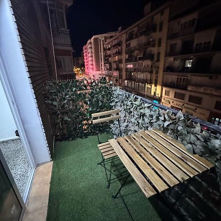 Apartamento De Habitaciones Privadas En El Centro De Málaga Dış mekan fotoğraf
